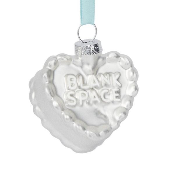 Taylor Swift NWT | BLANK SPACE CAKE TREE HOLIDAY CHRISTMAS ORNAMENT 1989 ALBUM - Picture 1 of 5